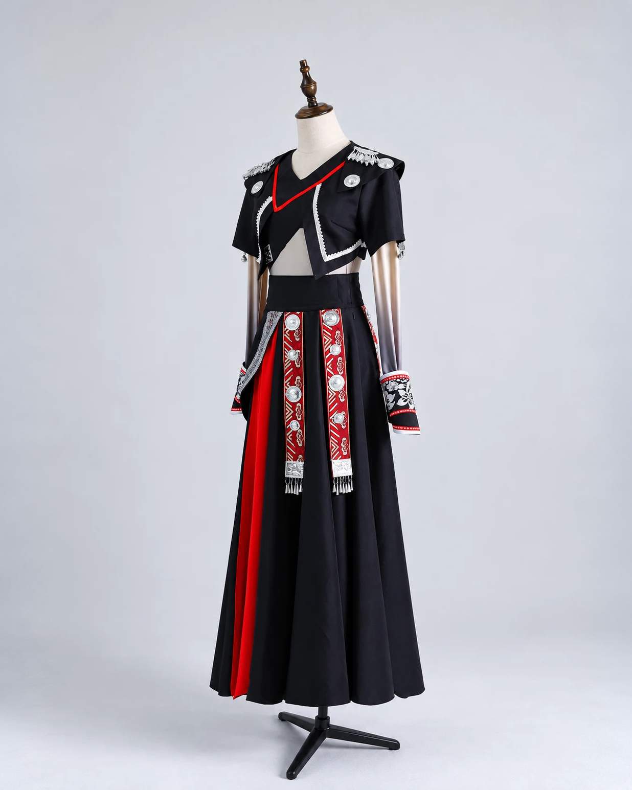 Black & Red Ornamented Dance Ensemble — reviewed display photograph