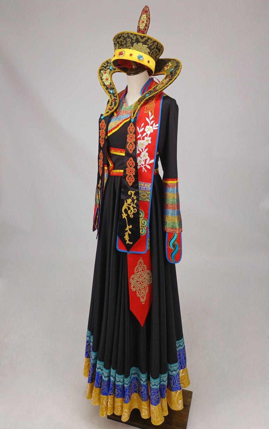 Black and Red Full-Length Folk Ensemble — photograph 1