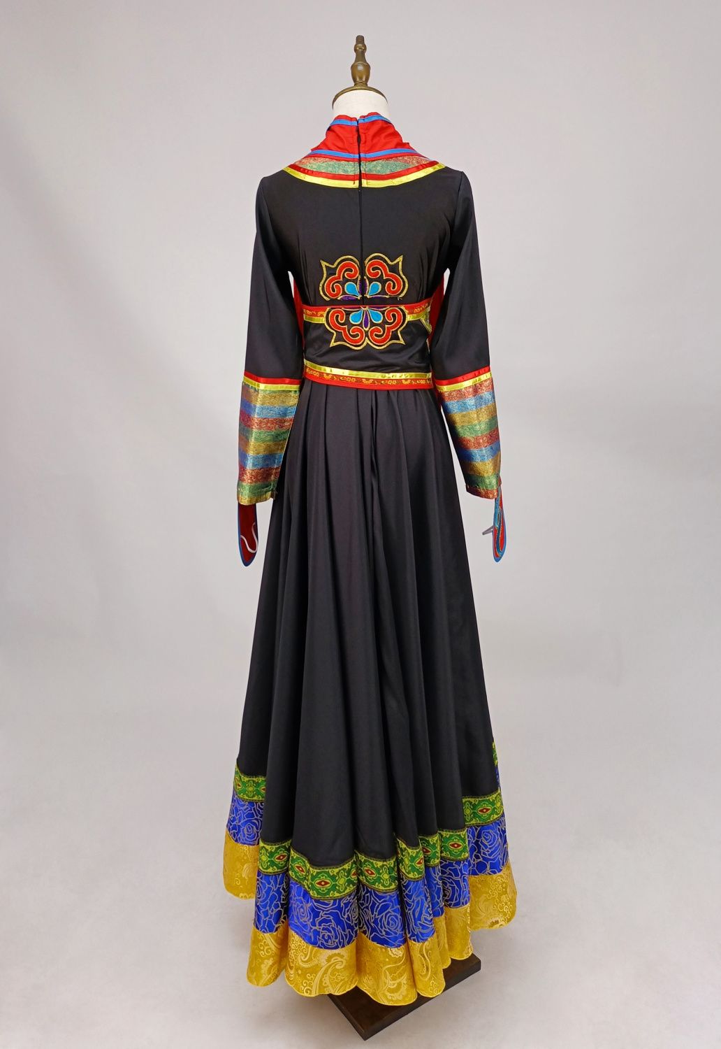 Black and Red Full-Length Folk Ensemble — photograph 4