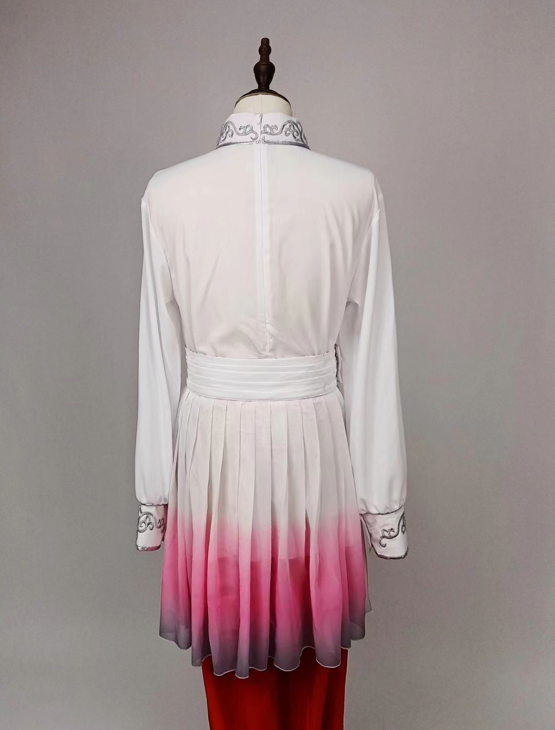 White and Pink Tunic with Red Trousers — photograph 3