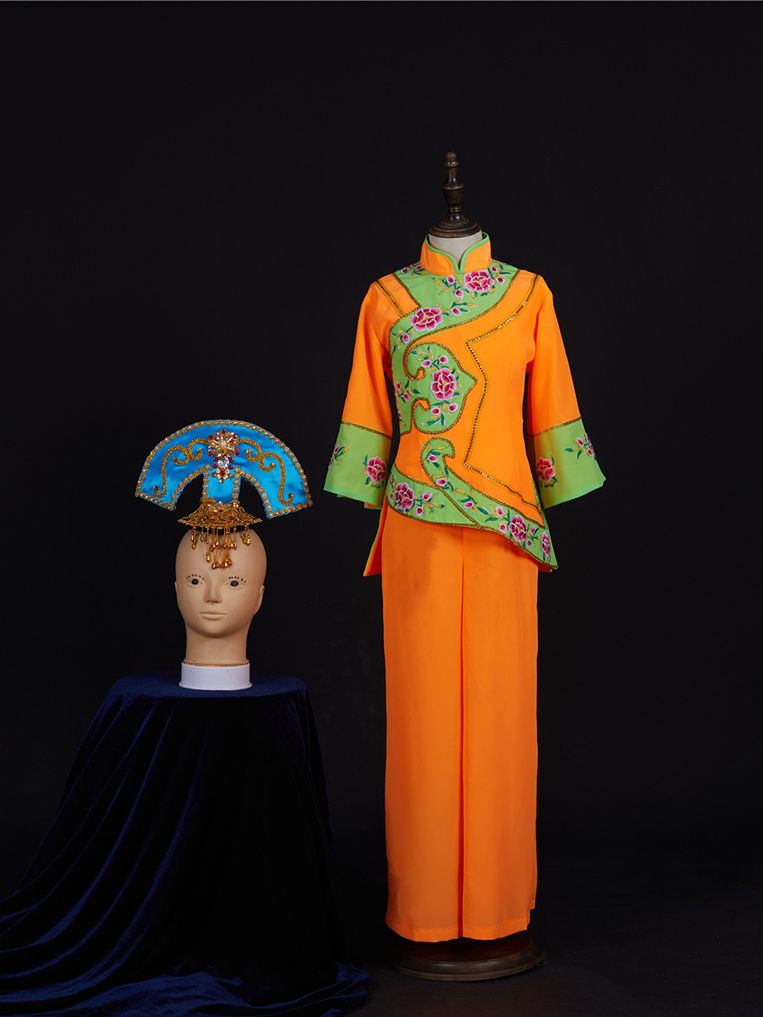 Orange and Green Stage Ensemble — photograph 1
