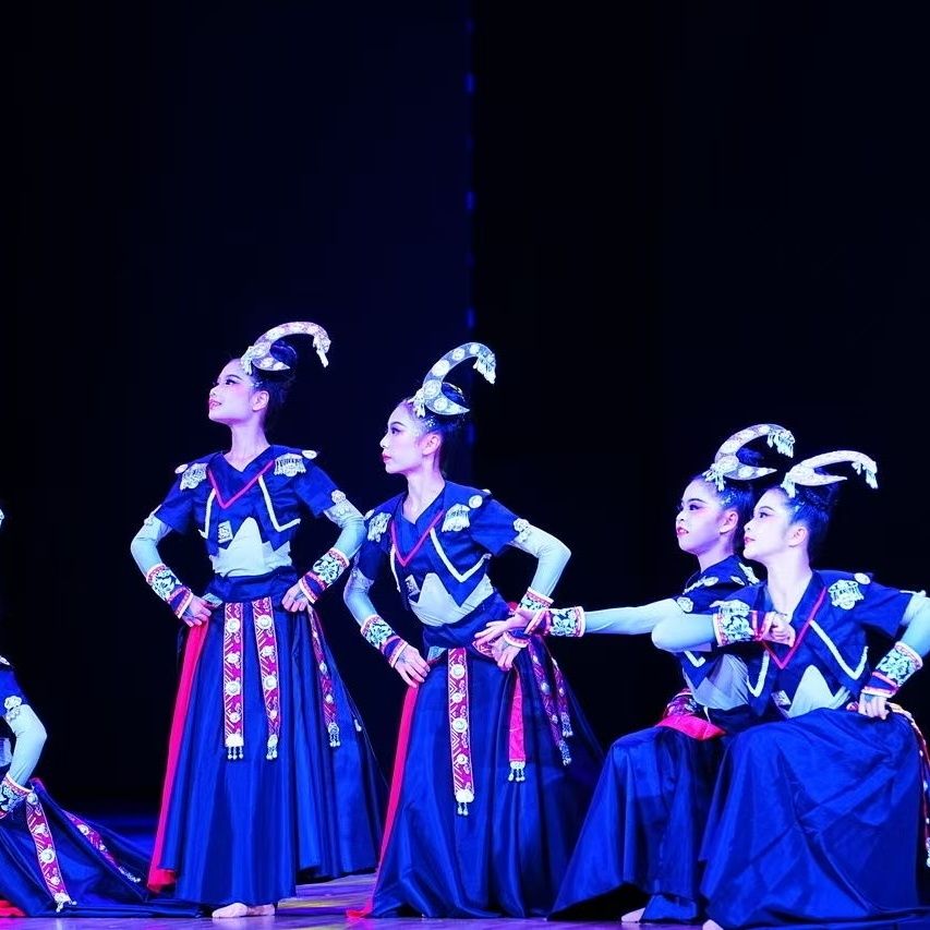 Black & Red Ornamented Dance Ensemble — photograph 3